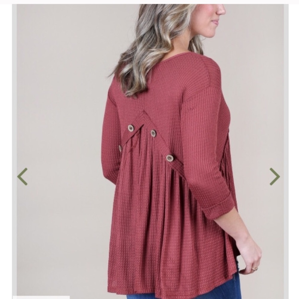 NWT Altar’d State Deep V tunic burgundy button detail S